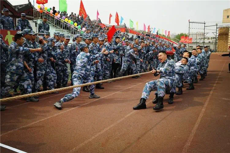 网球拍怎么装袋子里面的线